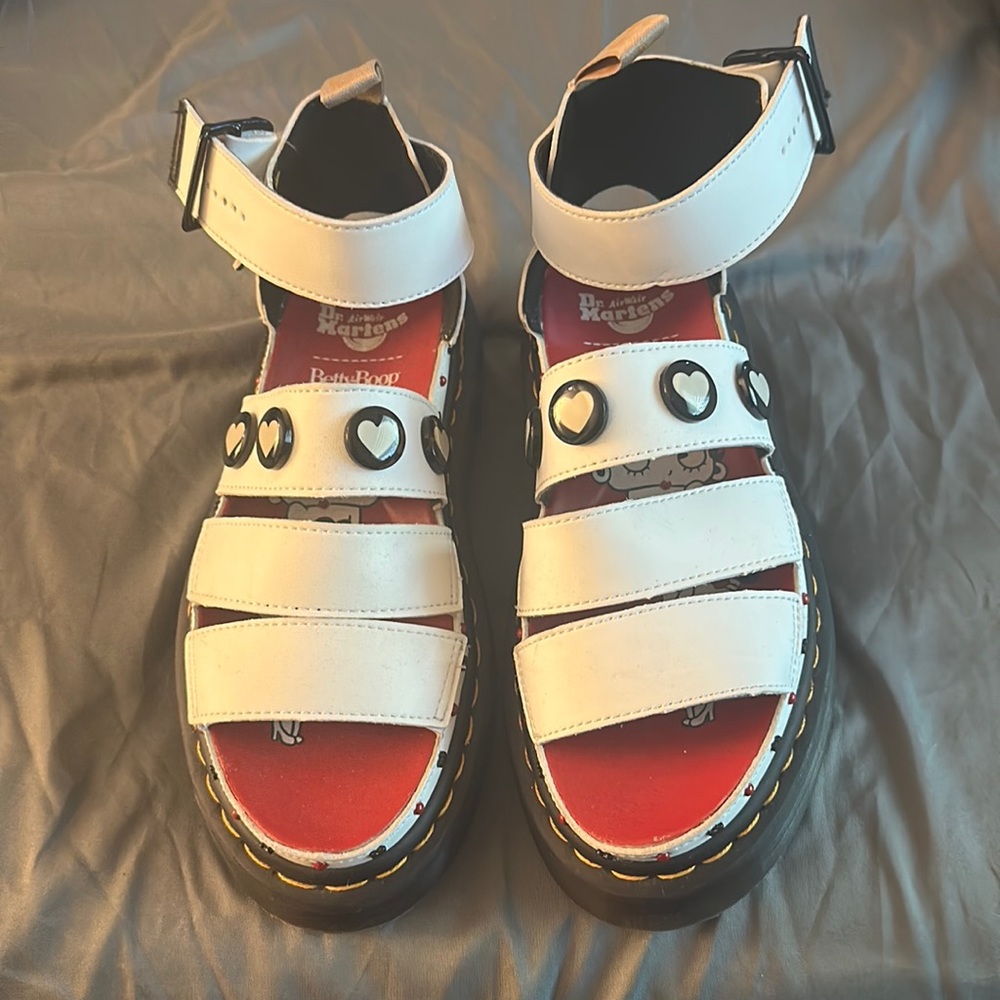 Dr.Marten Vegan Clarissa II Betty Boop Platform Sandals